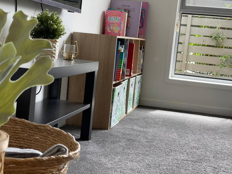 Family Holiday Vibe House In Dakabin - Lismore Accommodation 1