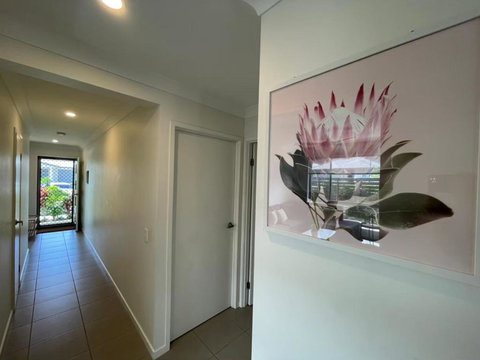 Family Holiday Vibe House In Dakabin - Lismore Accommodation 3