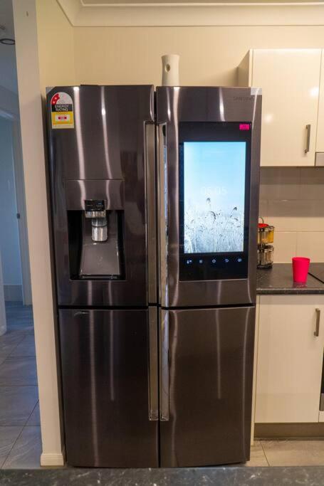 Family Home With Free Parking Close To Everything - Lismore Accommodation 1