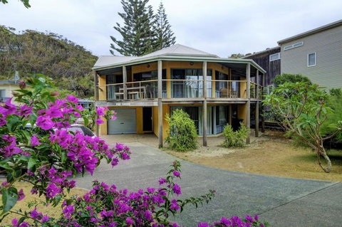 Far Shore - Lismore Accommodation 0