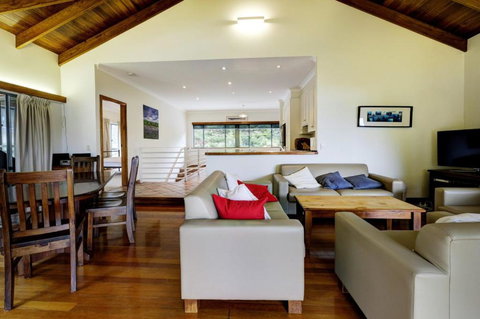 Far Shore - Lismore Accommodation 3