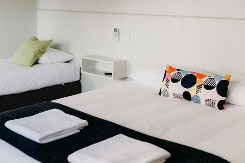 Finley Country Club Hotel Motel - Lismore Accommodation 0