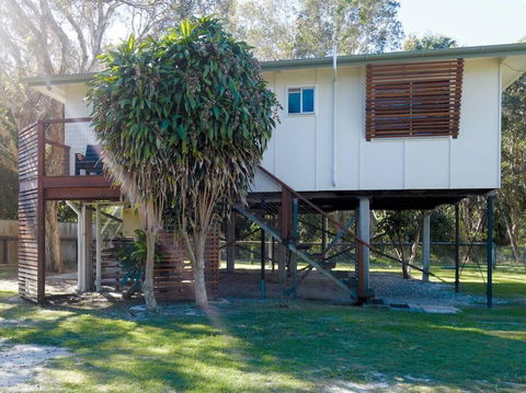 FLINDERS BEACHHOUSE - Lismore Accommodation 0
