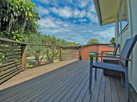 FLINDERS BEACHHOUSE - Lismore Accommodation 1