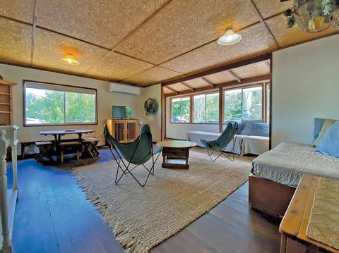 FLINDERS BEACHHOUSE - Lismore Accommodation 2