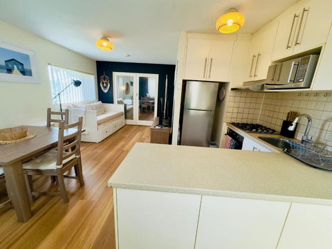 FORR64 - Cosy East Perth Retreat - Lismore Accommodation 4