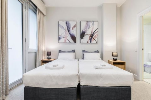 Fabulous Collins Street Luxury 2 BR Apartment - Lismore Accommodation 2