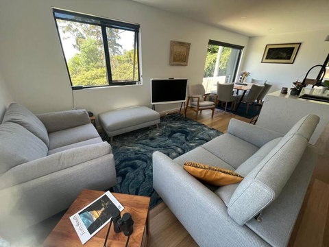Fabulous, New, Well Appointed Beach House - Lismore Accommodation 1