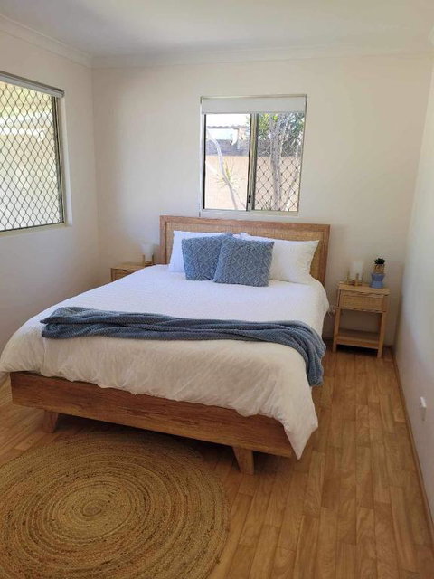 G&R Beach Cottage - Lismore Accommodation 1