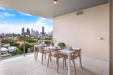 Gabba Oasis:Luxury 3BRM Apt Pool - Lismore Accommodation 3