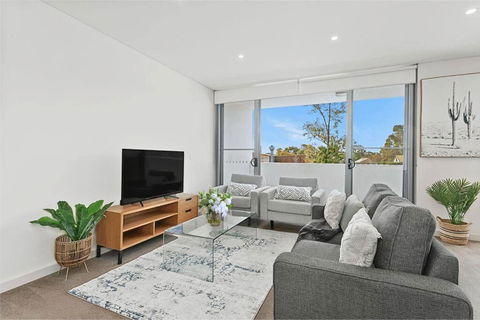 GLAD3 Gladesville Getaway Bright & Contemporary - Lismore Accommodation 0