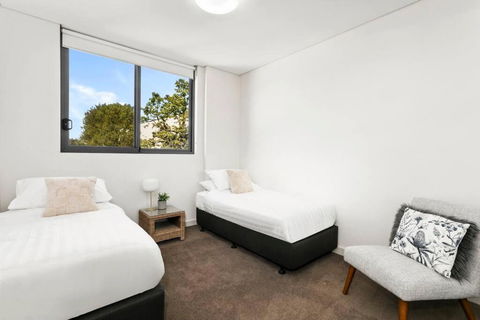 GLAD3 Gladesville Getaway Bright & Contemporary - Lismore Accommodation 2