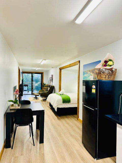 GORGE Chocolates Tiny House - Lismore Accommodation 3