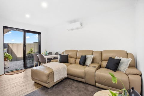 Guildford Family Hideaway - Lismore Accommodation 0