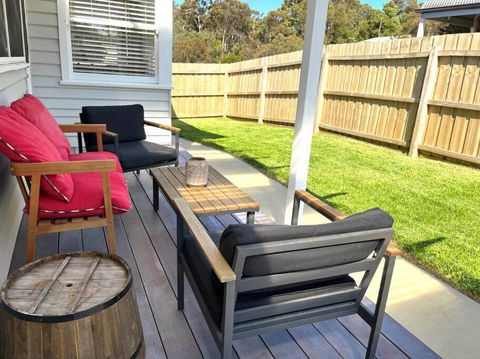 House With Forest Views - Lismore Accommodation 3