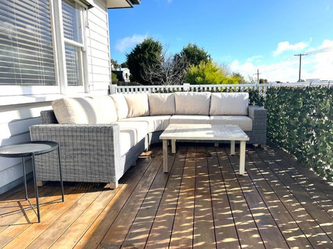 House With Forest Views - Lismore Accommodation 2