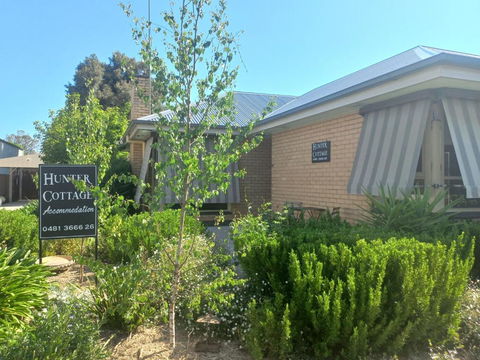 Hunter Cottage Euroa - SHORT TERM RENTAL - Lismore Accommodation 1