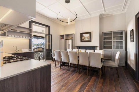 Iconic Luxury 5BR Home W/ Opera And Harbour View - Lismore Accommodation 2