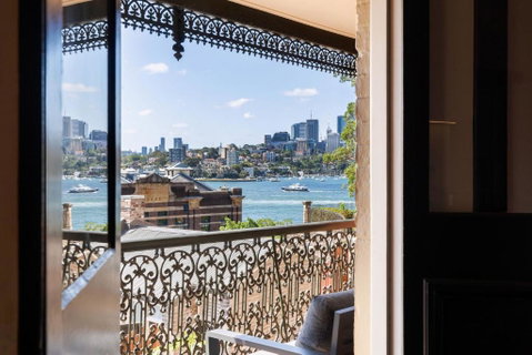 Iconic Luxury 5BR Home W/ Opera And Harbour View - Lismore Accommodation 1
