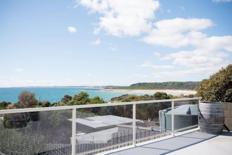Idyllic Weymouth Retreat With Ocean Views - Lismore Accommodation 2
