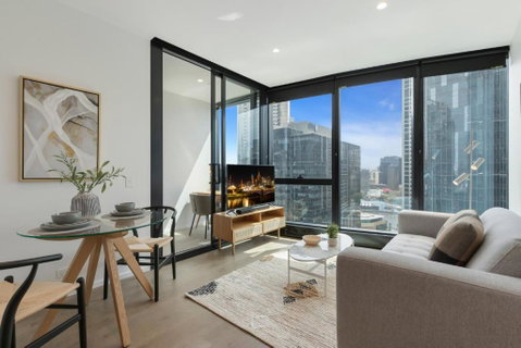Impeccably Modern 1-Bed With Incredible City Views - Lismore Accommodation 0