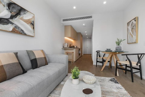 Impeccably Modern 1-Bed With Incredible City Views - Lismore Accommodation 3