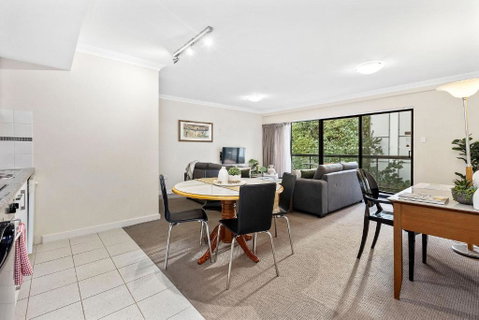 Impressive Apt W Pool Gym And Tennis - Lismore Accommodation 3