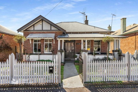 Incredible Location 2 Bed CBD Dream - Lismore Accommodation 0