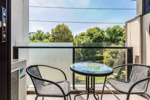 Indigo Breeze - Explore The Heart Of North Melbourne - Lismore Accommodation 2