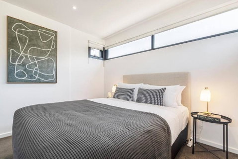 Indigo Breeze - Explore The Heart Of North Melbourne - Lismore Accommodation 3