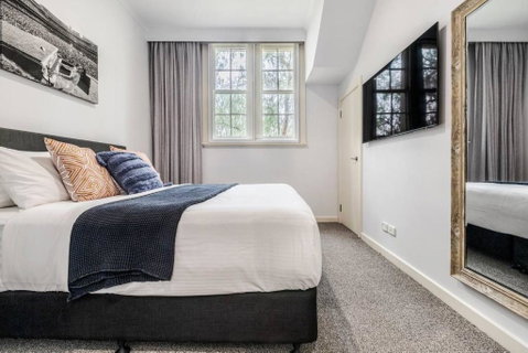 Inner City Living In A Modern Slice Of History - Lismore Accommodation 1