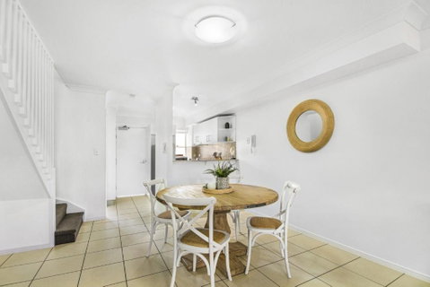 Inner-City 2-Bed With Balcony & Undercover Parking - Lismore Accommodation 3