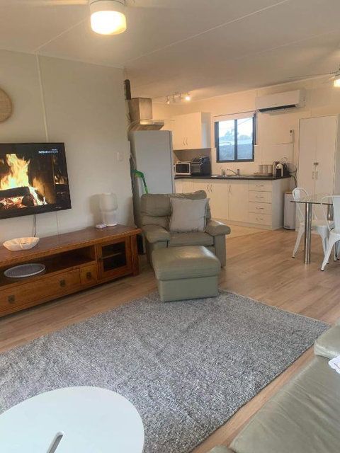 Investigator Beach Breeze Apartments U1 - Lismore Accommodation 1