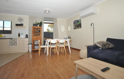 Investigator Beach Breeze Apartments U3 - Lismore Accommodation 2