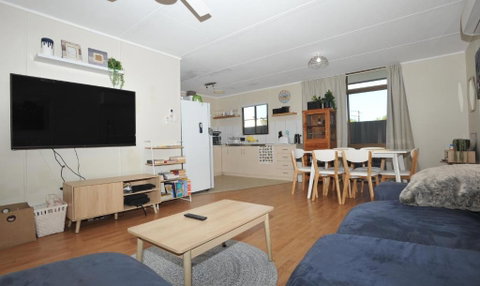 Investigator Beach Breeze Apartments U3 - Lismore Accommodation 0