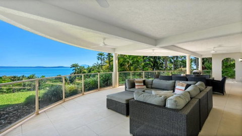 Island Point Villa 1 Port Douglas - Lismore Accommodation 3