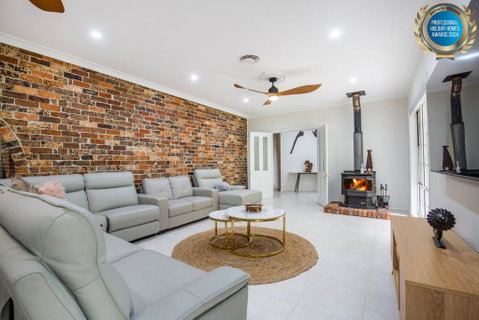 Island Retreat Pet Friendly Waterfront - Lismore Accommodation 1