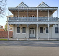 Albury Suites - Waterstreet - Lismore Accommodation