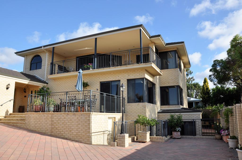 Alfred Cove WA Lismore Accommodation