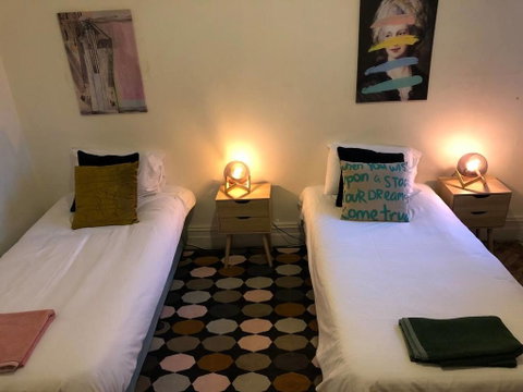 Amazing River Views - Fabulous Footscray Fun!!! - Lismore Accommodation 3