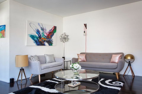 Apartment With Balcony And Parking Near Racecourse - Lismore Accommodation 1