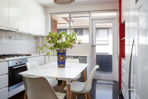 Apartment With Balcony And Parking Near Racecourse - Lismore Accommodation 3