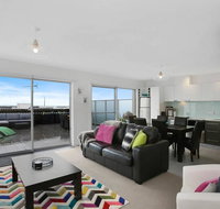 APOLLO 13 PENTHOUSE - free wifi  huge terrace - Lismore Accommodation