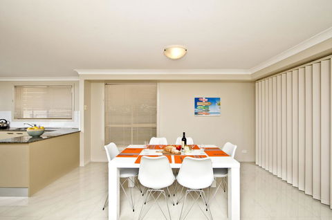 Aqua Lagoon - Great Family Beach Getaway - Lismore Accommodation 3
