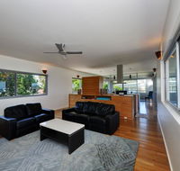 Architectural Design on the Beach - Lismore Accommodation