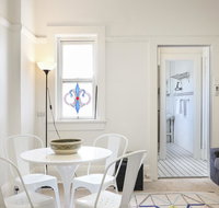 Art Deco Oasis Minutes From the City - Lismore Accommodation