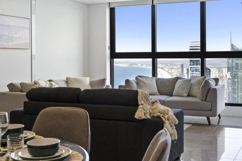 LUXURY HIGH FLOOR 3 Bedroom Unit With OCEAN Views - Q Stay - Lismore Accommodation 3