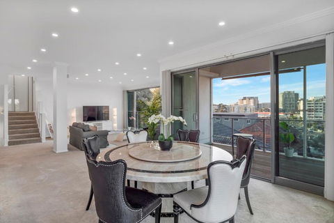 Luxury Retreat Sydney Airport Direct Train Line - Lismore Accommodation 3