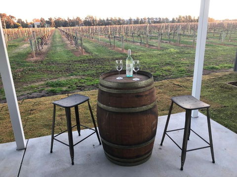 Milawa Vineyard Views - Guesthouse 1 - Lismore Accommodation 1