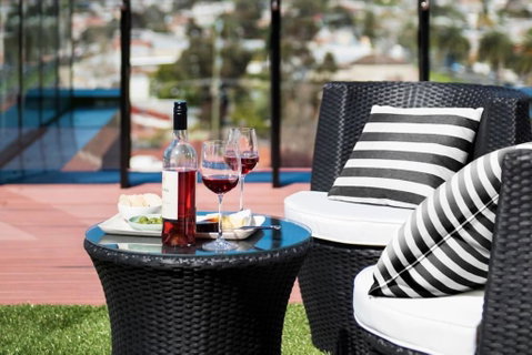Modern 1BD ; Pool, Gym, Secure Underground Carpark - Lismore Accommodation 0
